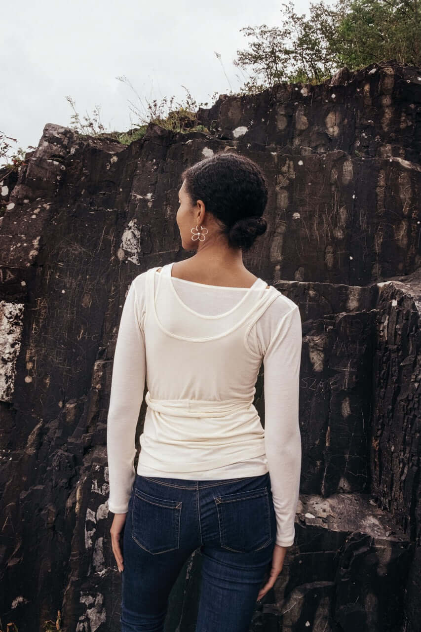 Wełniana wiązana narzutka Sødalen masełkowa