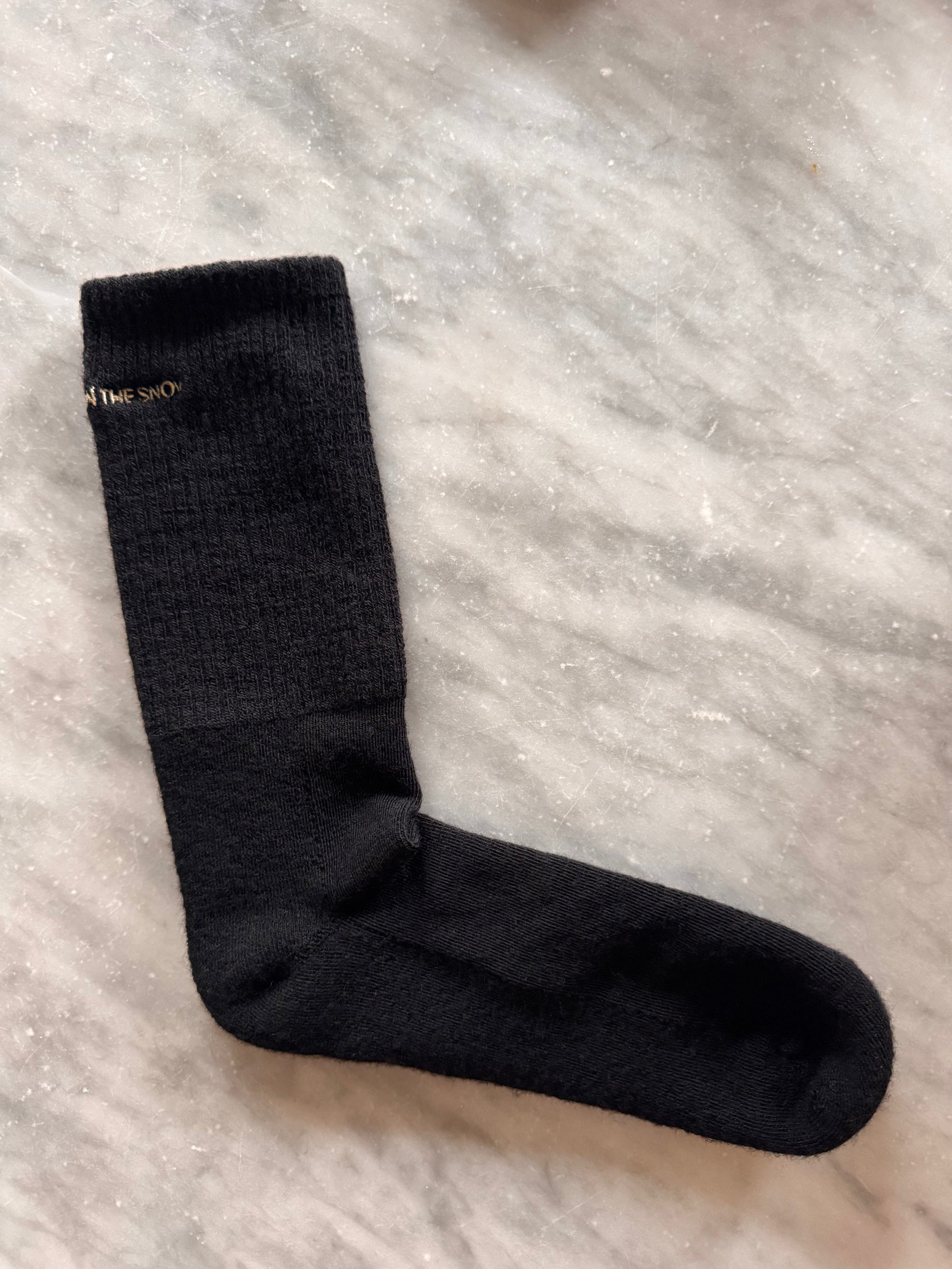 czarne skarpetki wełniane z wyhaftowany logo