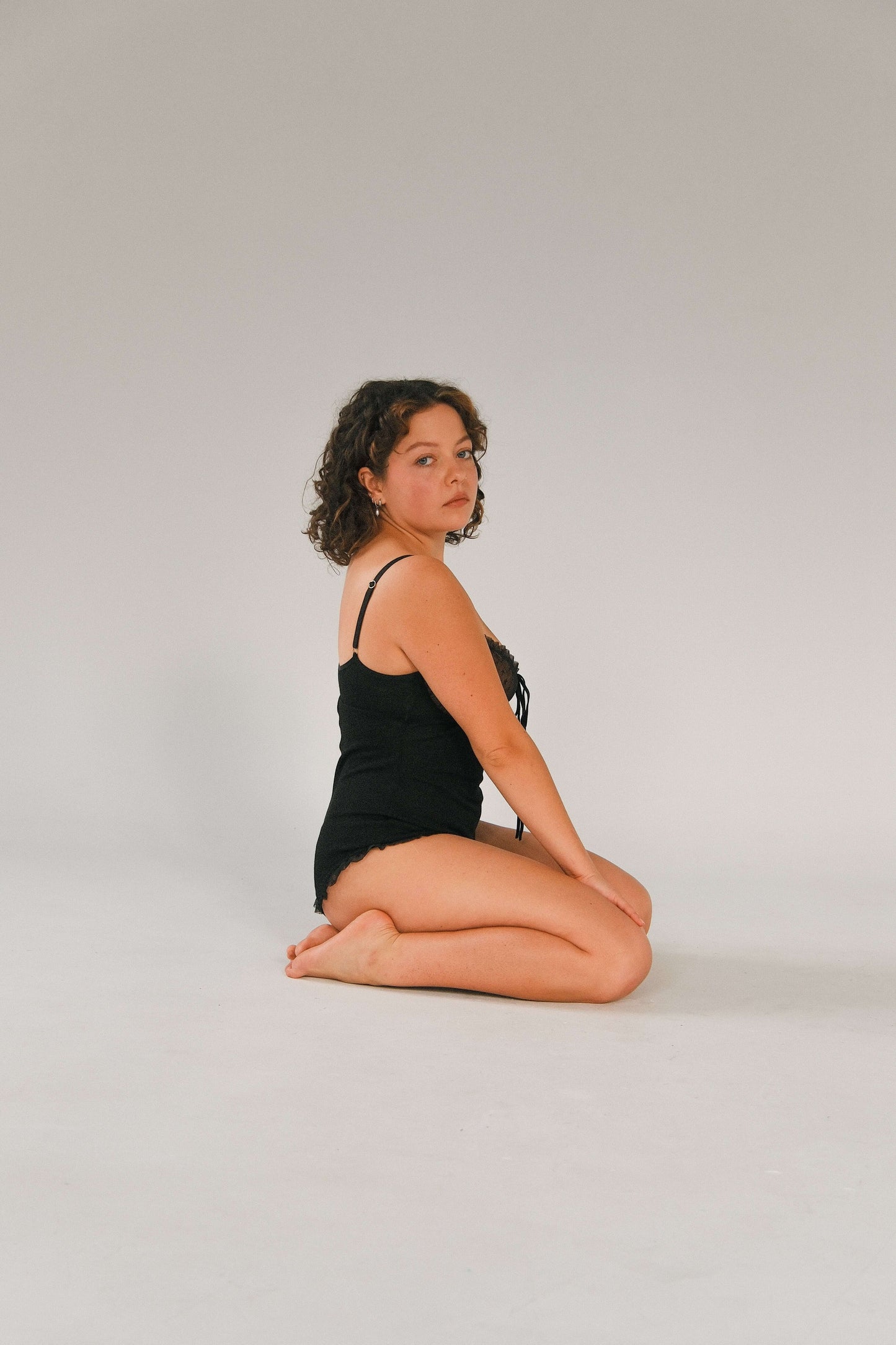 Body z wełny merino i tiulu Sierra